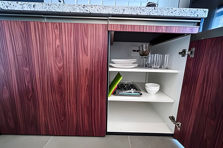 Studio 14º andar em frente ao metrô Brooklin