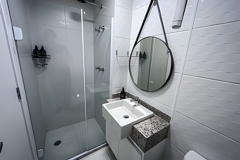 Studio 14º andar em frente ao metrô Brooklin