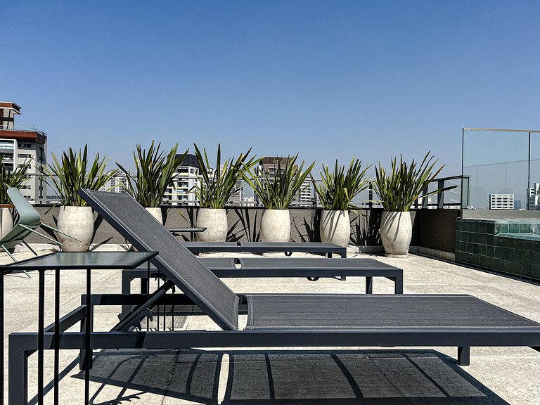 Sofisticação e Conforto | Piscina Rooftop e Sauna
