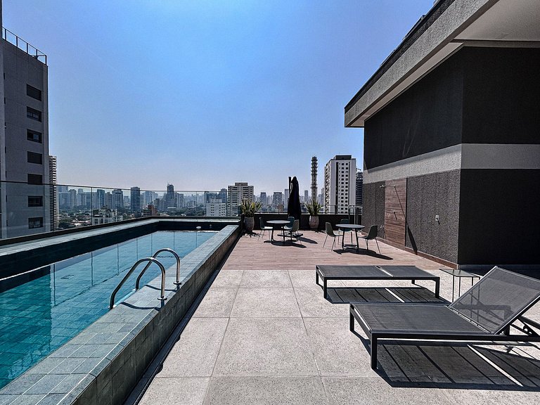 Studio Charmoso com Piscina Rooftop