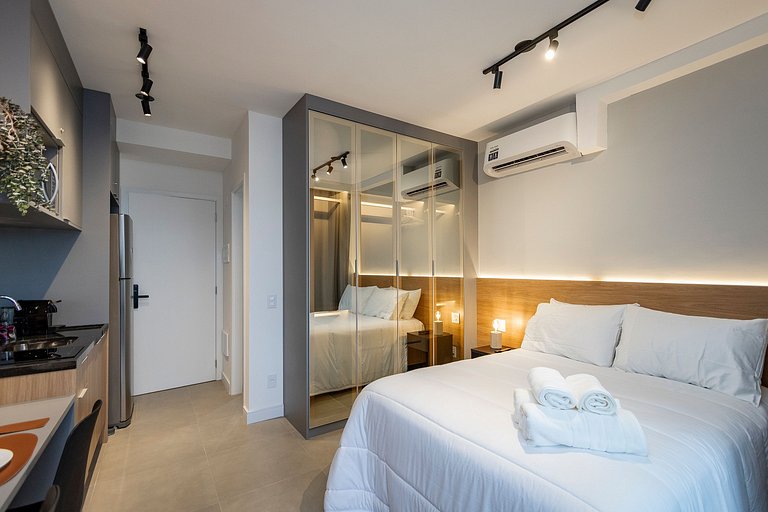 Studio Charmoso com Piscina Rooftop