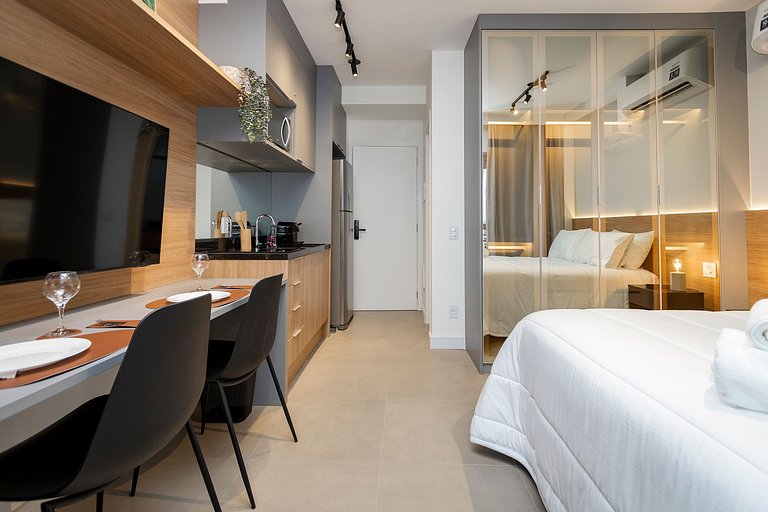 Studio Charmoso com Piscina Rooftop