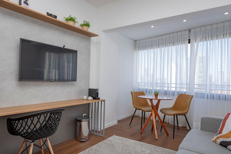 Studio Charmoso com Piscina Rooftop