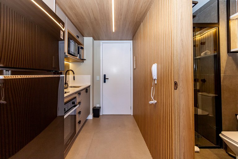 Belo Studio c/ mezanino em Moema | Piscina Rooftop