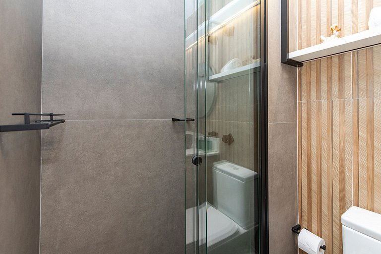 Belo Studio c/ mezanino em Moema | Piscina Rooftop