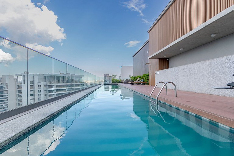 Belo Studio c/ mezanino em Moema | Piscina Rooftop