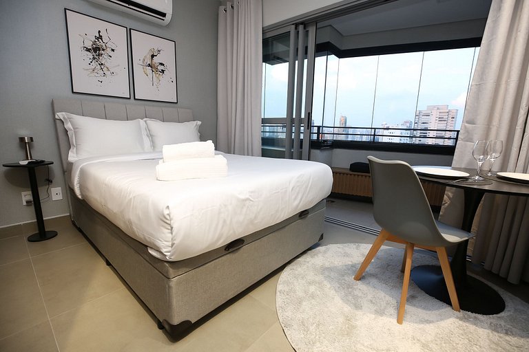 Studio Charmoso com Piscina Rooftop