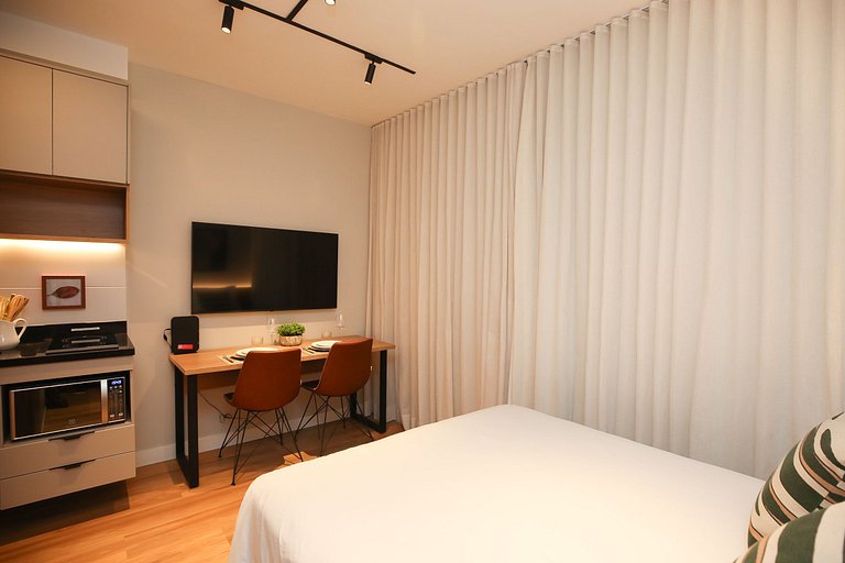 Studio Charmoso com Piscina Rooftop