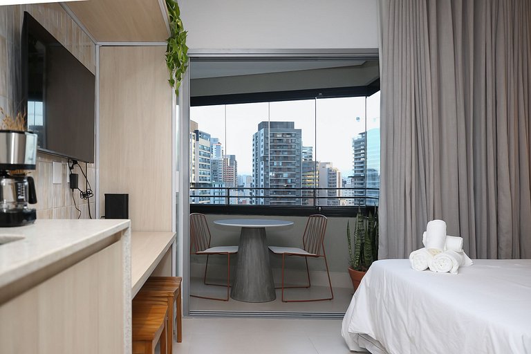 Studio Charmoso com Piscina Rooftop