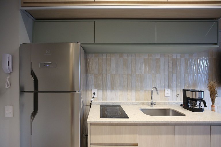 Studio Charmoso com Piscina Rooftop