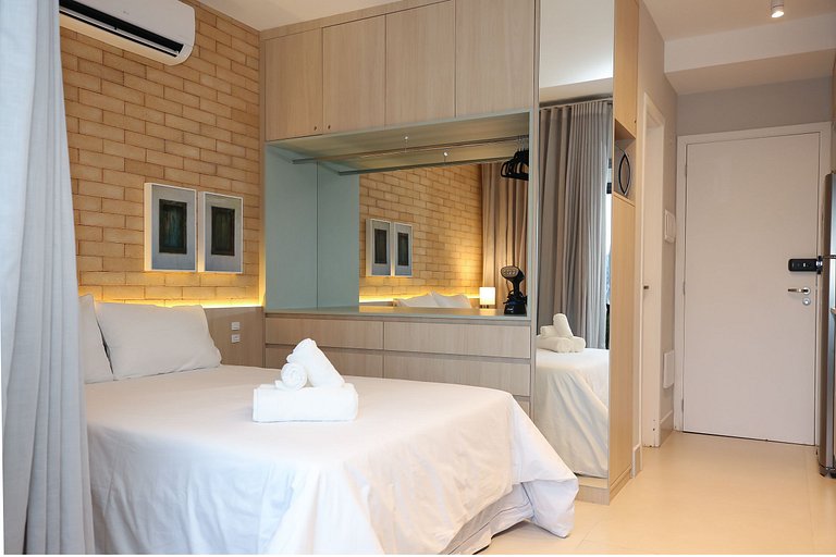 Studio Charmoso com Piscina Rooftop