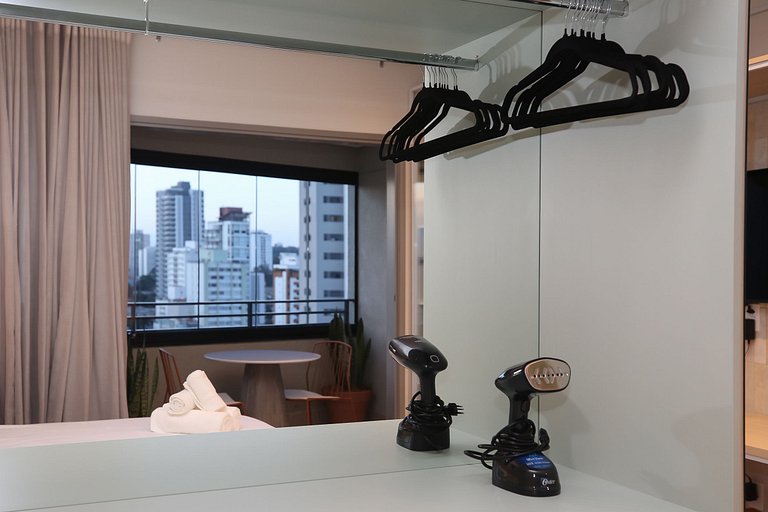 Studio Charmoso com Piscina Rooftop