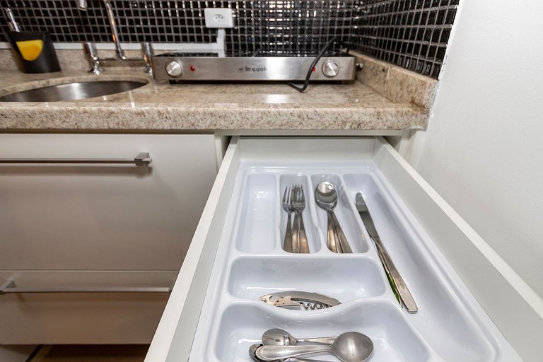 Belo Loft 19º andar c/ Garagem | ao lado do WTC