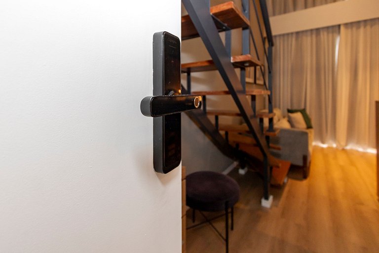 Belo Loft 19º andar c/ Garagem | ao lado do WTC