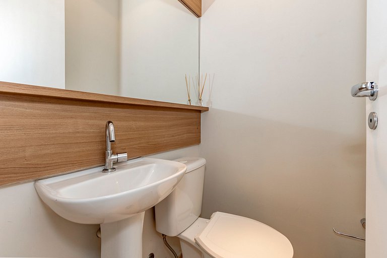 Belo Loft 21º andar c/ Garagem | ao lado do WTC