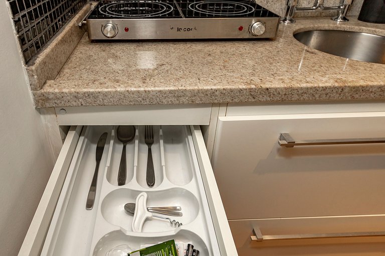 Belo Loft 21º andar c/ Garagem | ao lado do WTC