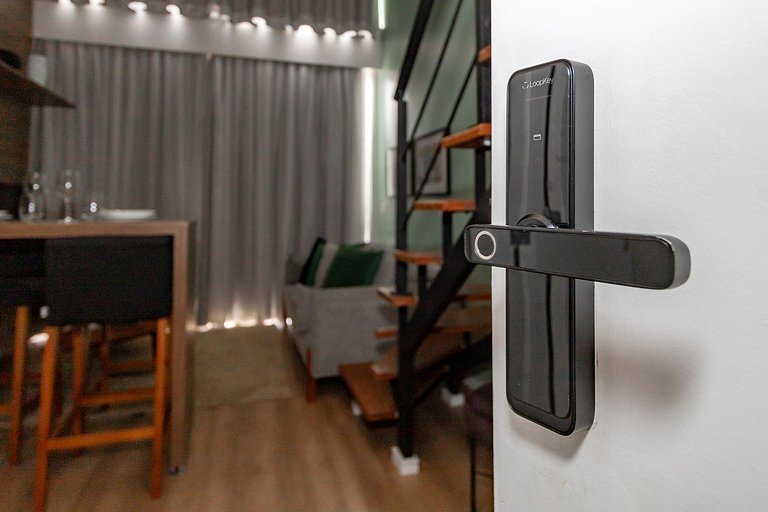 Belo Loft 21º andar c/ Garagem | ao lado do WTC