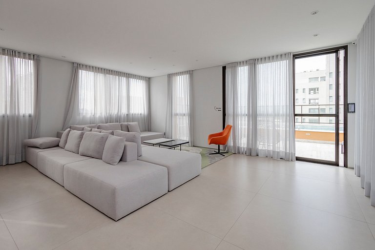 Belo Studio Ibirapuera | Piscina Rooftop