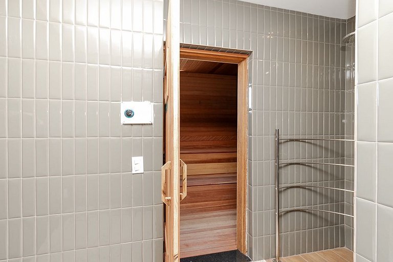 Sofisticação e Conforto | Piscina Rooftop e Sauna