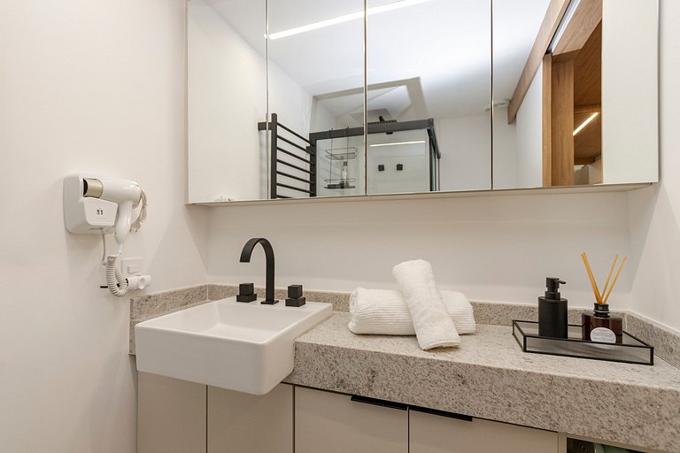 Belo Studio c/ Mezanino & Piscina Rooftop