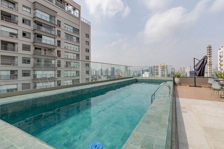 Studio Charmoso com Piscina Rooftop