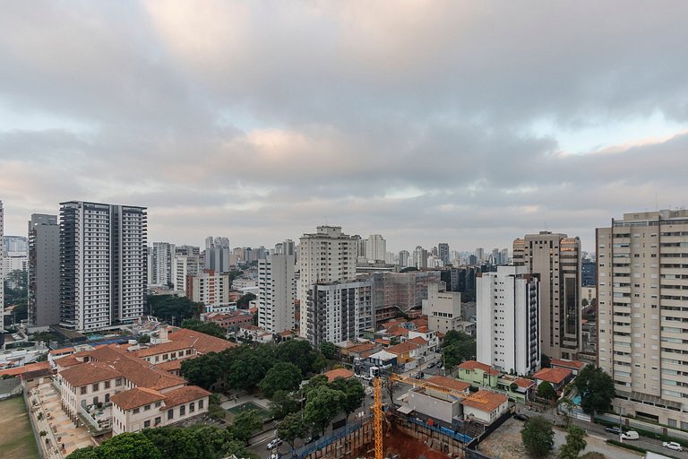 Belo Studio c/ Rooftop, Sauna e Academia